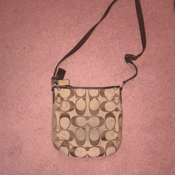 Coach crossbody - Picture 2 of 4